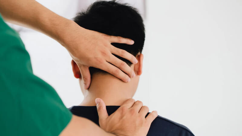 cách massage giảm đau đầu