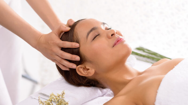 cách massage giảm đau đầu