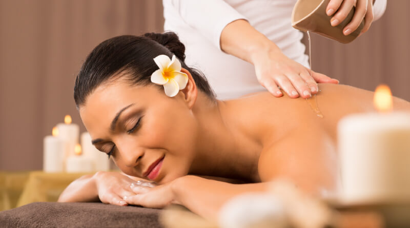 cách massage lưng để giảm mệt mỏi