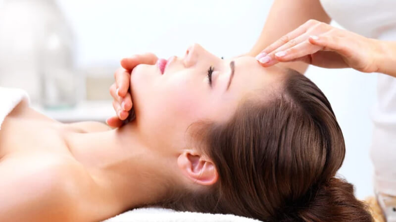 cách massage mặt giảm béo