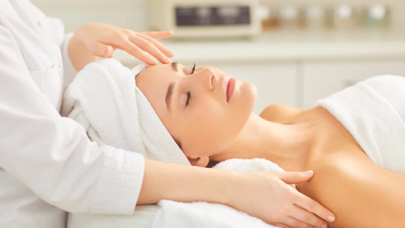 massage mặt cho bà bầu