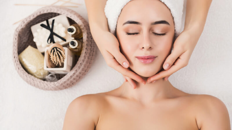 massage mặt trẻ hóa làn da