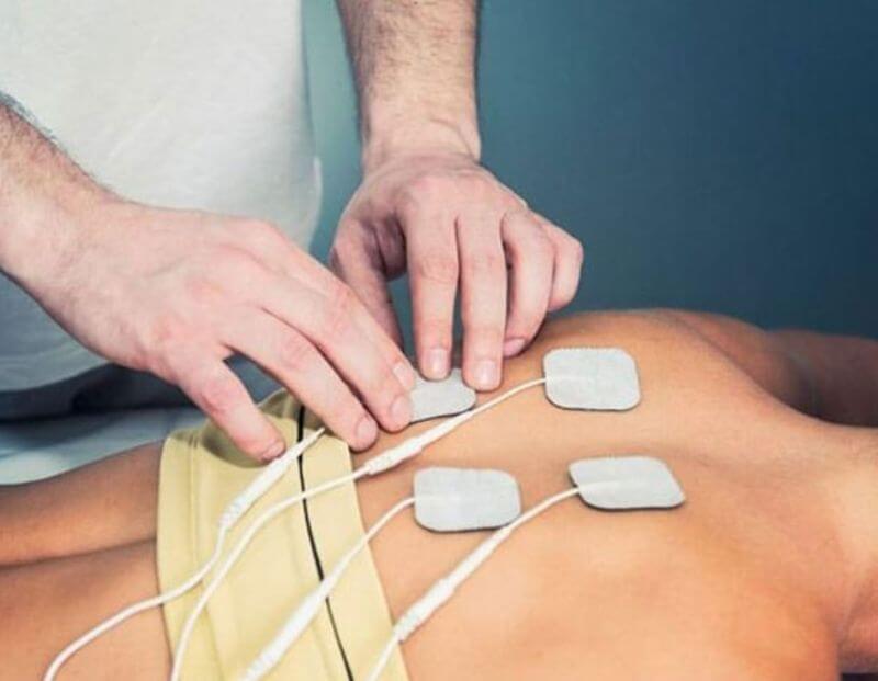 cách sử dụng máy massage xung điện 4 miếng dán